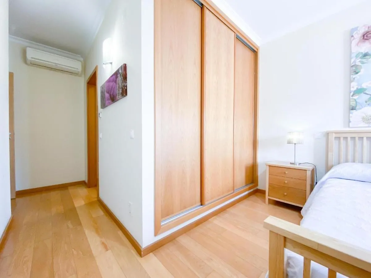 Casa Bruna - No Centro Da Cidade De Lagos Com Piscina, Ar Condicionado E Estacionamento